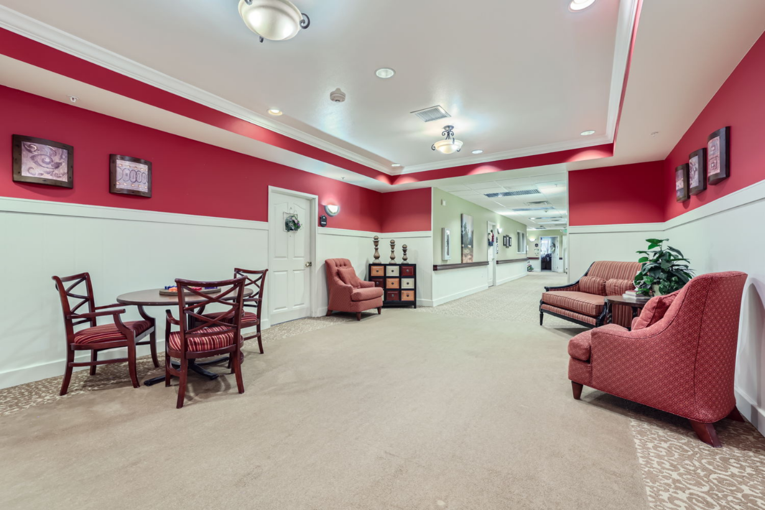 Cappella Pueblo West Senior Living Community in Pueblo West, CO - cappella pueblo west hallway 3